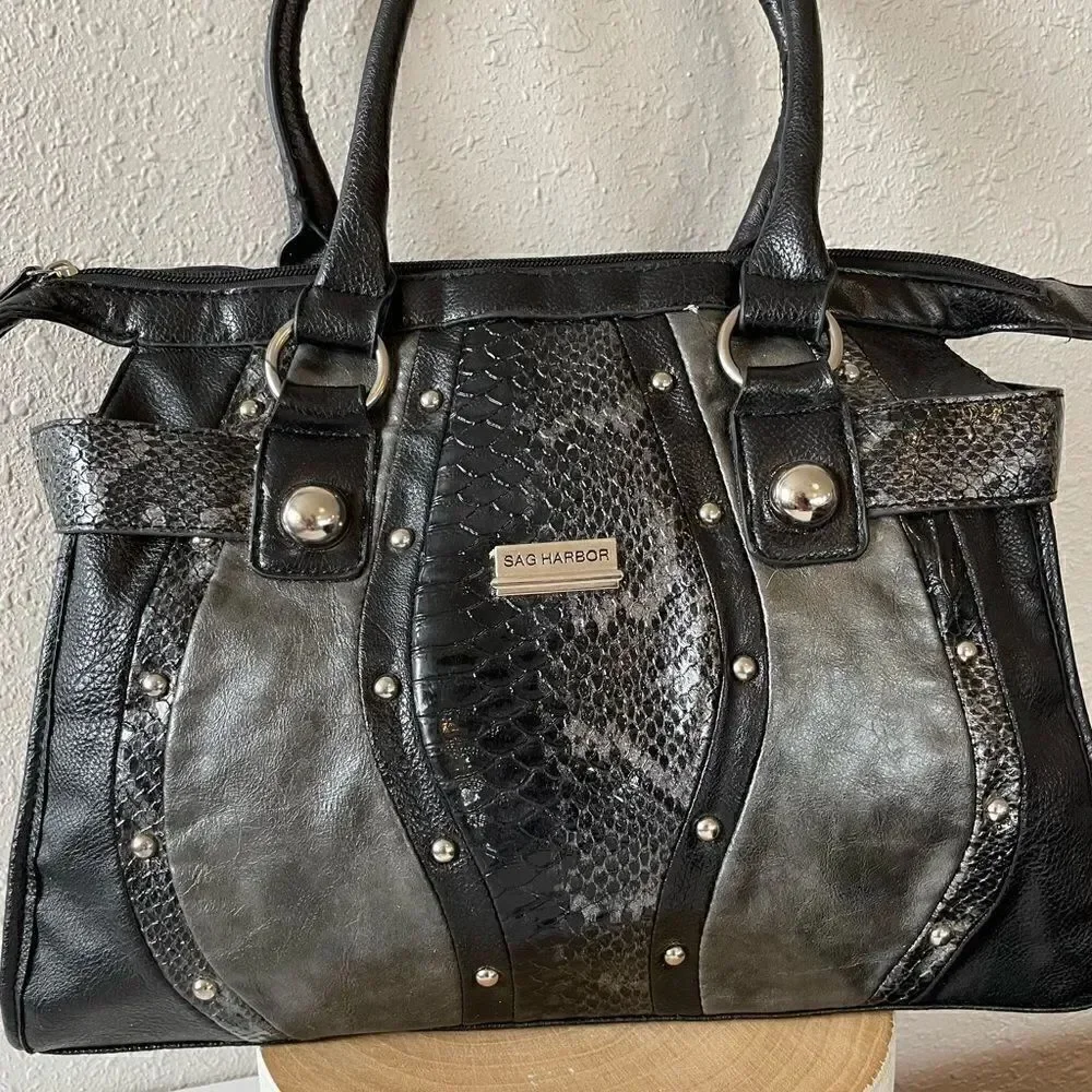 Sag Harbor Gray and Black Faux Snake Skin Handbag EUC